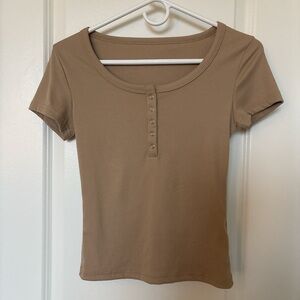 Shein Dazy Tan Short Sleeve Quarter Button-Up Ribbed Top Size Medium